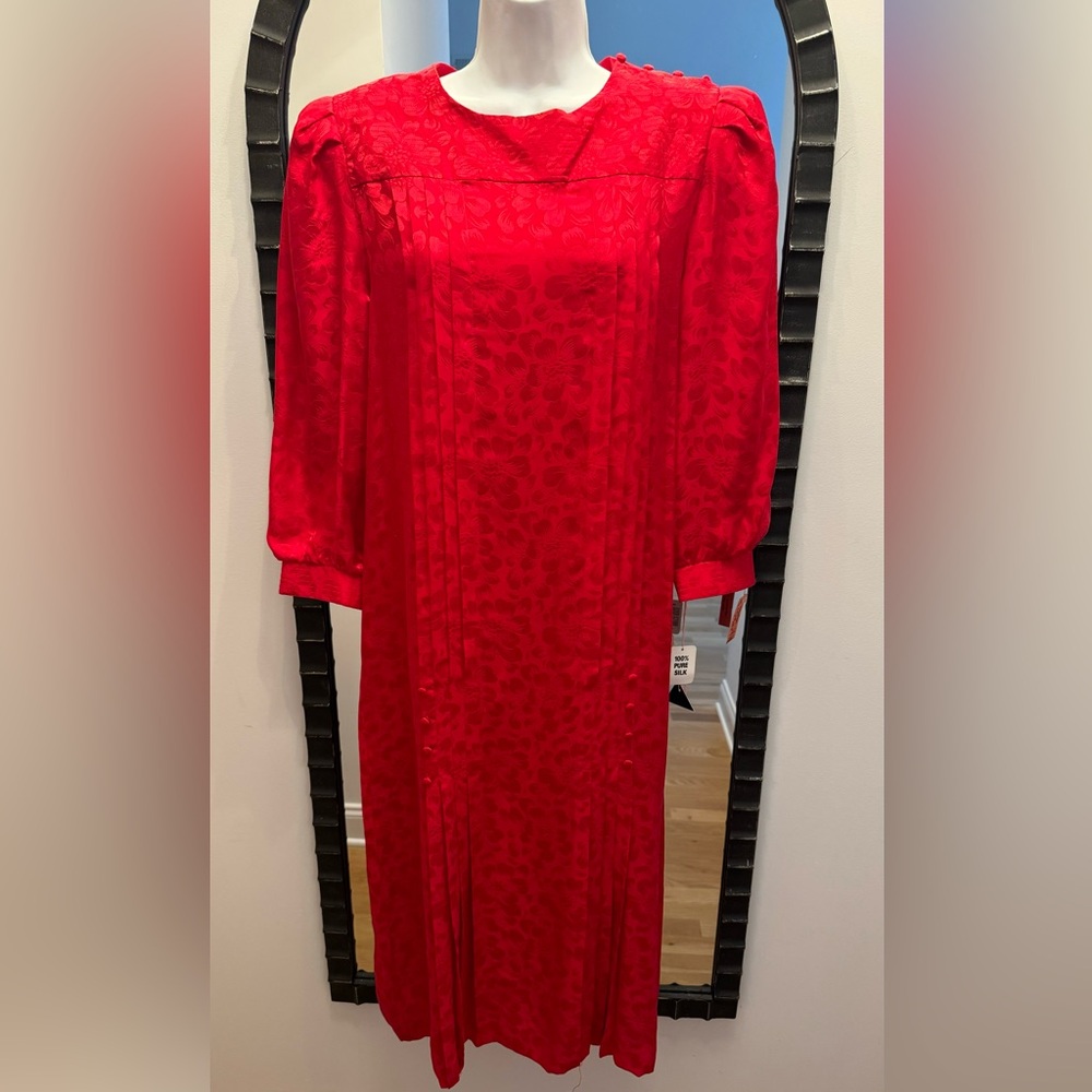 Vintage ACT 1  / 100% PURE SILK Red Floral print Dress  Size 12